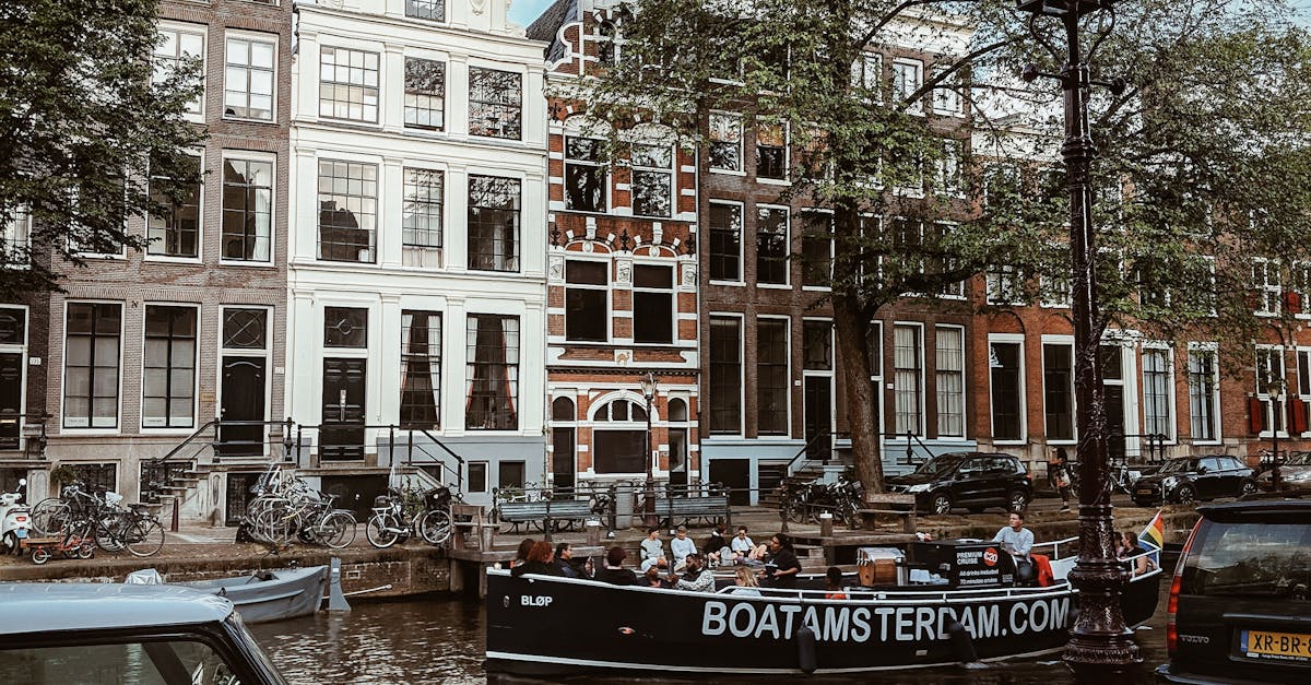 Comedy and Theater: Using Performance Arts to Learn Dutch