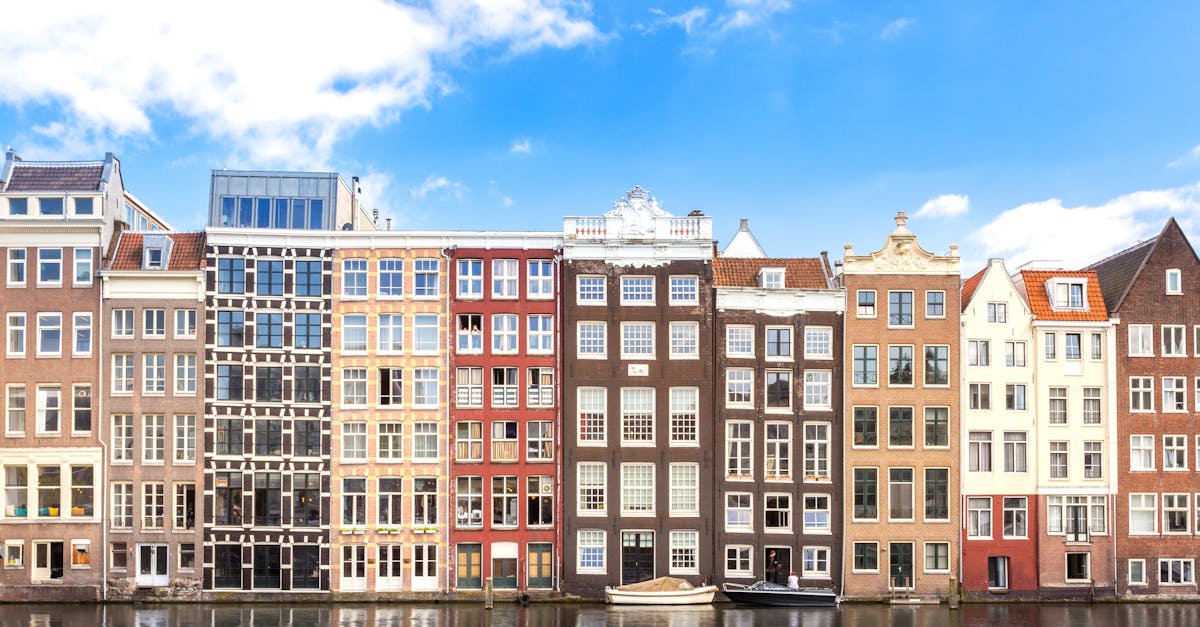 Must-Listen Dutch Podcasts for Everyday Conversation Practice